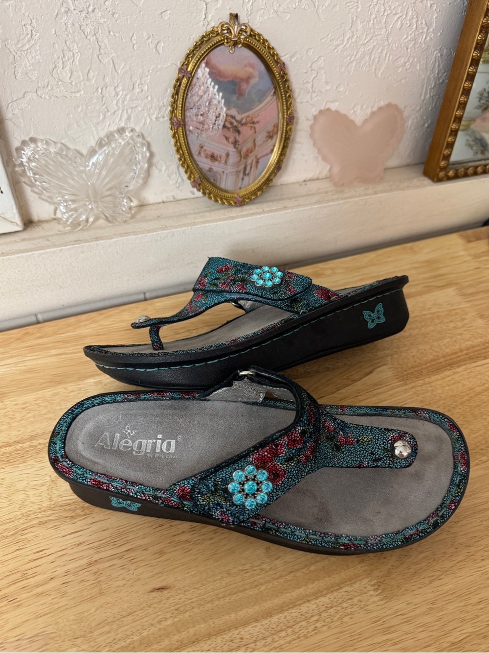 Chunky Alegria Floral Comfort Flip Flop Sandals EU 39 Boho Y2K Rhinestone Flower